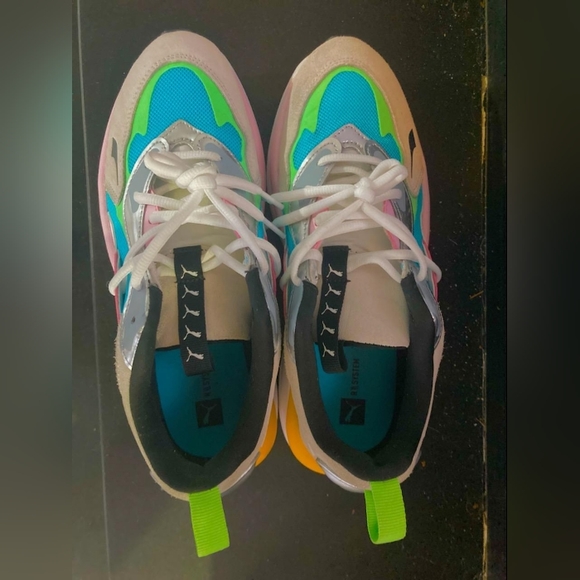 RS PUMA Sneakers - Picture 4 of 5